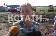 Отвергая обвинения в поджоге фермы, Андрей Климентьев с палкой бросился на журналистов