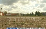 Начатая и брошенная реконструкция футбольного поля лишила сотни детей возможности тренироваться