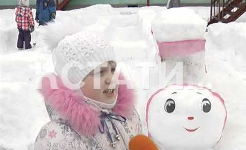 В настоящую выставку снежного искусства превратился детский сад в Московском районе