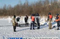 Последствия смертельного дрифта — спасатели не могут выловить машину, провалившуюся под лед