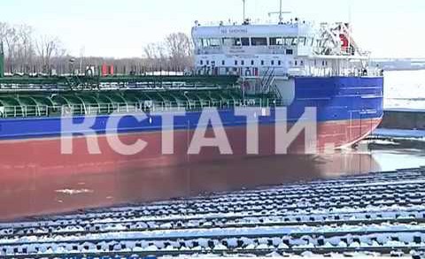 Танкер-самоход спущен на воду в Нижнем Новгороде
