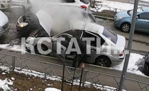 Прикурил с огоньком — попытка реанимации автомобиля после зимы закончилась пожаром