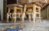 Прорубать лед, чтобы попасть в свои дома пришлось жителям Балахнинского района