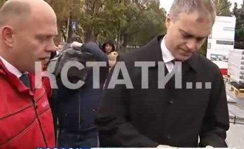 Мэр города проверил ход работ в сквере Анатолия Григорьева