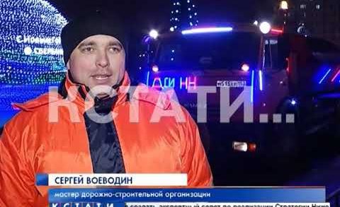 Новогодний кортеж снегоуборочной техники вышел на нижегородские дороги