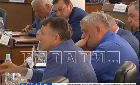 Мэр города на заседании городской Думы представил депутатам отчёт о работе мэрии в 2018 году