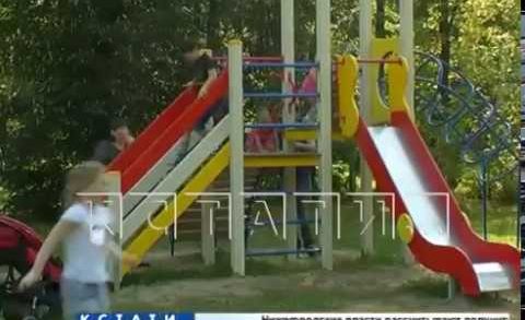 «Умная и Безопасная» детская площадка готовится к открытию около Автозаводского парка