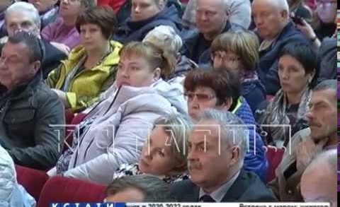 Эмоции на высоте — мэр города провел встречу с жителями Автозаводского района