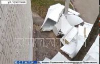 Десятки поваленных деревьев, сорванные крыши и разбитые машины — ураган в Нижнем Новгороде