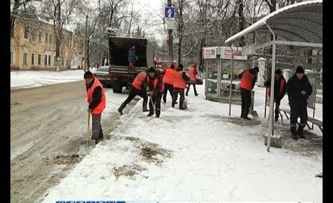 Последствия ледяного дождя и снегопада устраняют в Нижнем Новгороде