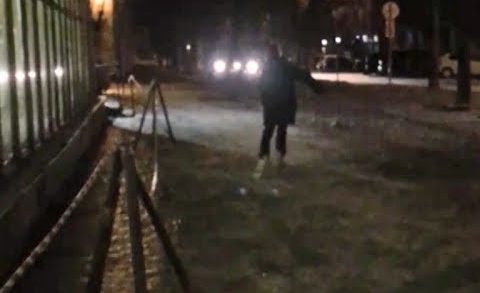 В Сарове после перепада температур стали кататься на коньках по тротуарам