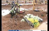 Похороны в грязь — из-за нарушения дренажной системы в Арзамасе затоплено кладбище