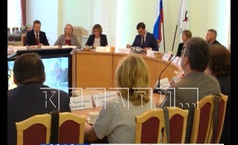 Лучших педагогов города поздравили в Нижегородской мэрии