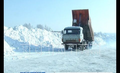 Свалку грязного снега организовали в полях микрорайона Кузнечиха