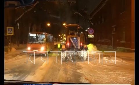 Дополнительная техника привлечена к расчистке дорог в Нижнем Новгороде