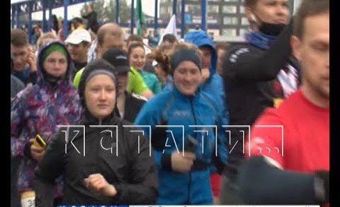 Полторы тысячи бегунов приняли участие в нижегородском полумарафоне
