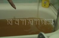 Грязная желтая вода с запахом тухлой рыбы идет из кранов жителей Автозаводского района