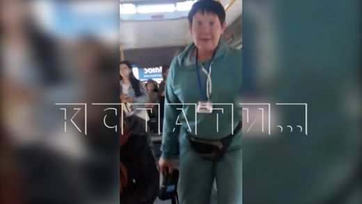 Кондуктор высадил из автобуса 10-летнюю девочку, так как ей не хватило 5 рублей для оплаты проезда