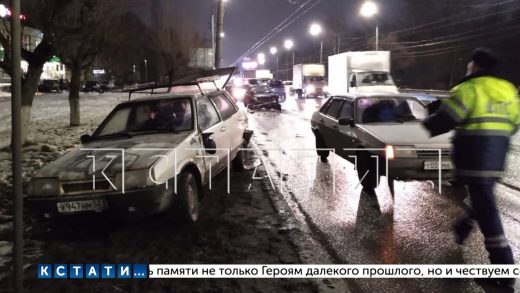 Пьяная женщина без прав и страховки устроила массовую аварию на Московском шоссе