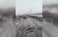Новые жертвы моста через Оку на федеральной трассе М7 — машины ежедневно теряют там колеса