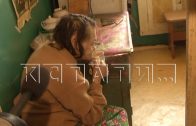 80-летняя пенсионерка страдает от бомжа, которого из жалости приютила в своей квартире