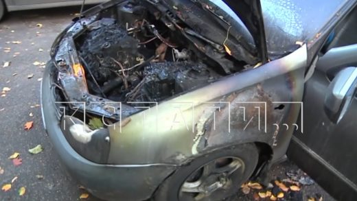 Чтобы отомстить «бывшему», девушка с бывшим «бывшим» сожгли 3 машины