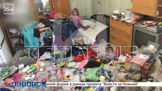 Мусорные «Маугли» — в Богородске обнаружены маленькие девочки, живущие в квартире заваленной мусором
