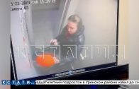 Взрослая женщина напала на ребенка в лифте и избила его