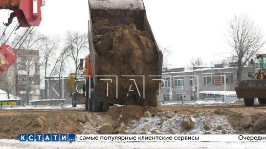 Школу, рассчитанную на 1100 мест, начали строить в Дзержинске