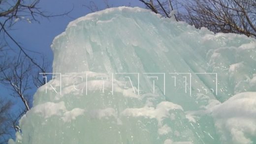 Ледяной гейзер появился в Сормовском парке благодаря коммунальной аварии