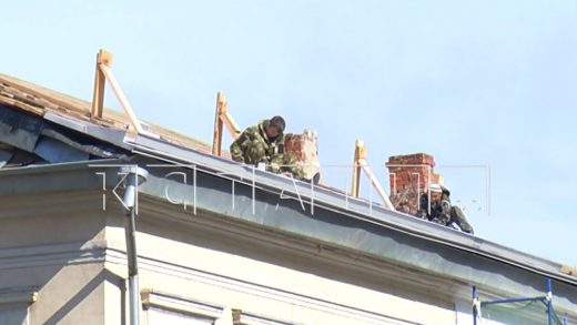 Гибель рабочего во время ремонта крыши, так и не заставила его коллег соблюдать технику безопасности