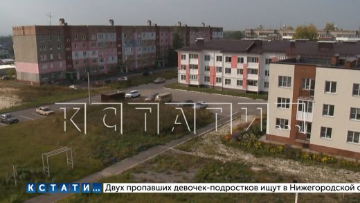 Ключи от новых квартир получили сегодня жители аварийных домов в Володарском районе