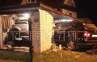Пьяный водитель, уходя от погони ДПС, перепутал свой дом с гаражом соседа и протаранил его насквозь
