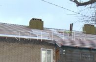 Из-за сорванного капремонта крыши, жители замерзают в своих квартирах почти под открытым небом