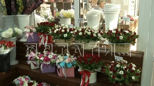 В День всех влюбленных цена за 1 розу достигла 400 рублей