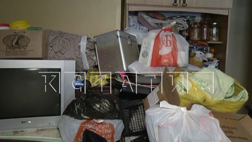 Жительница коммунальный квартиры забила свою комнату мусором и выжила всех соседей