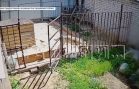 Находящийся на самовыгуле алабай ворвался в чужой двор и напал на собаку, с которой гулял ребенок