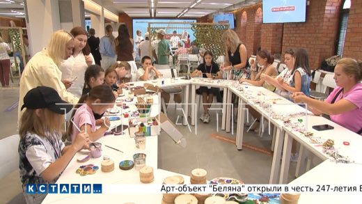 Для семей военнослужащих волонтёры провели различные мастер классы