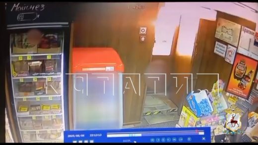 Провалив попытку украсть бутылку пива, пойманный вор попытался взорвать магазин и это ему почти удал