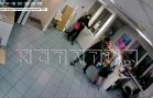 Посетители пришли за заказом в пункт выдачи, но устроили погром и избили сотрудника