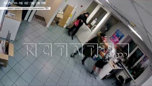 Посетители пришли за заказом в пункт выдачи, но устроили погром и избили сотрудника