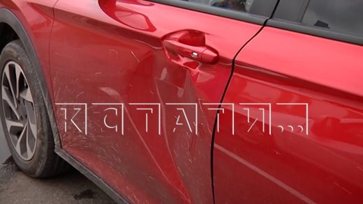 Пьяный мужчина поссорился с братом и запинал несколько машин на улице Гаугеля
