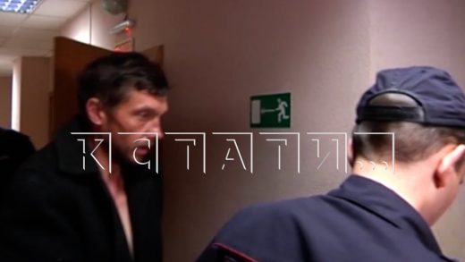 Родители ребенка,которого похитил педофил и прятал в диване,пытаются добиться ужесточения наказания