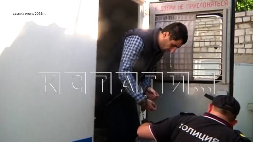 Жертва педофила пытается освободить мужчину, осужденного за ее изнасилование