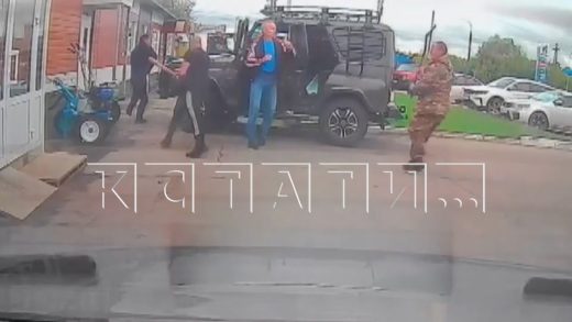 Криминальное прошлое потерпевшего, которого сначала давили, а потом пытались зарубить