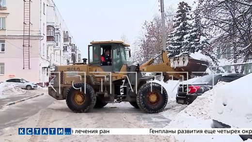 Нижегородские дорожники продолжают бороться с последствиями снегопада