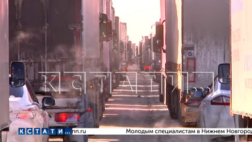 Многокилометровые пробки сковали трассу М 7