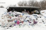 Несмотря на почищенные дороги региональные оператор не вывозит мусор со дворов