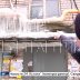 Выход из подъезда оказался перекрыт льдом, чтобы выбраться, жителям пришлось использовать перфоратор