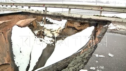 Дорога, которая была разрушена при строительстве трассы М 12, рухнула почти сразу после восстановлен